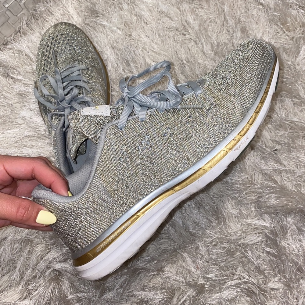 Apl Athletic Propulsion Labs - image 1